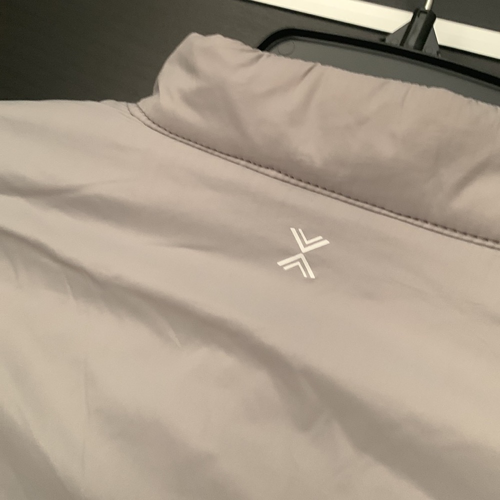 Xersion Women’s Gray Vest - Picture 9 of 12